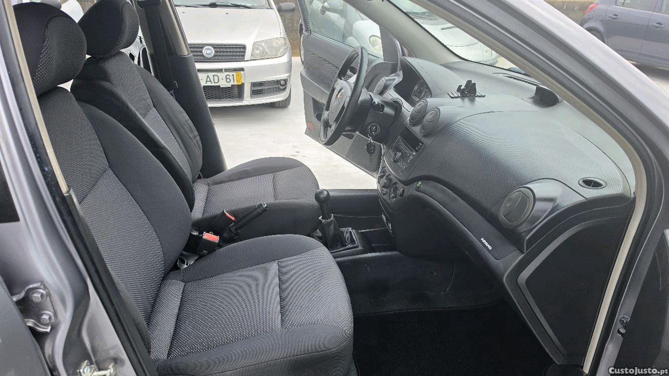 Chevrolet Aveo 1.2 — fotografia 3