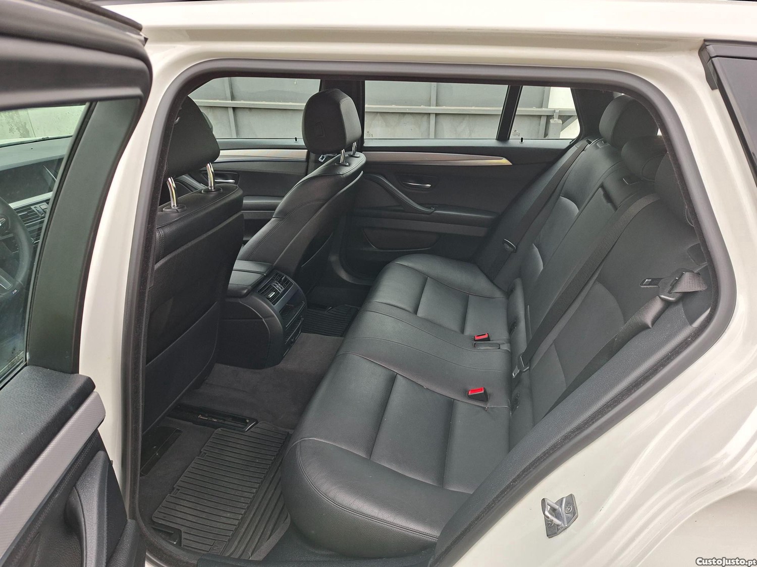 BMW 520 Touring Pack M — fotografia 4