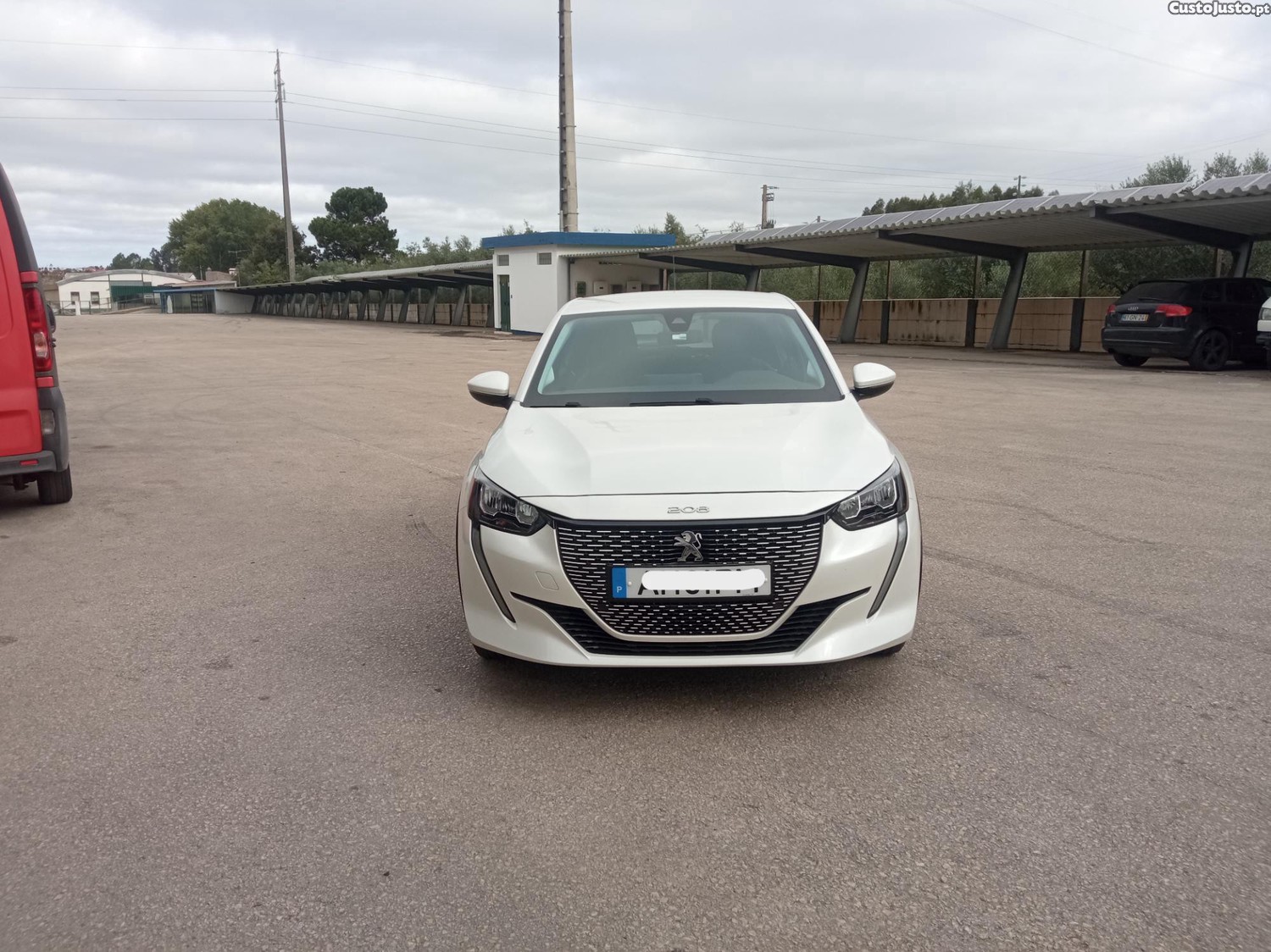 Peugeot e-208 100KW — fotografia 7