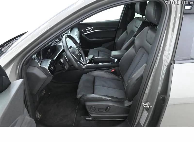Audi Q8 e-Tron 50 quattro S line — photo 4