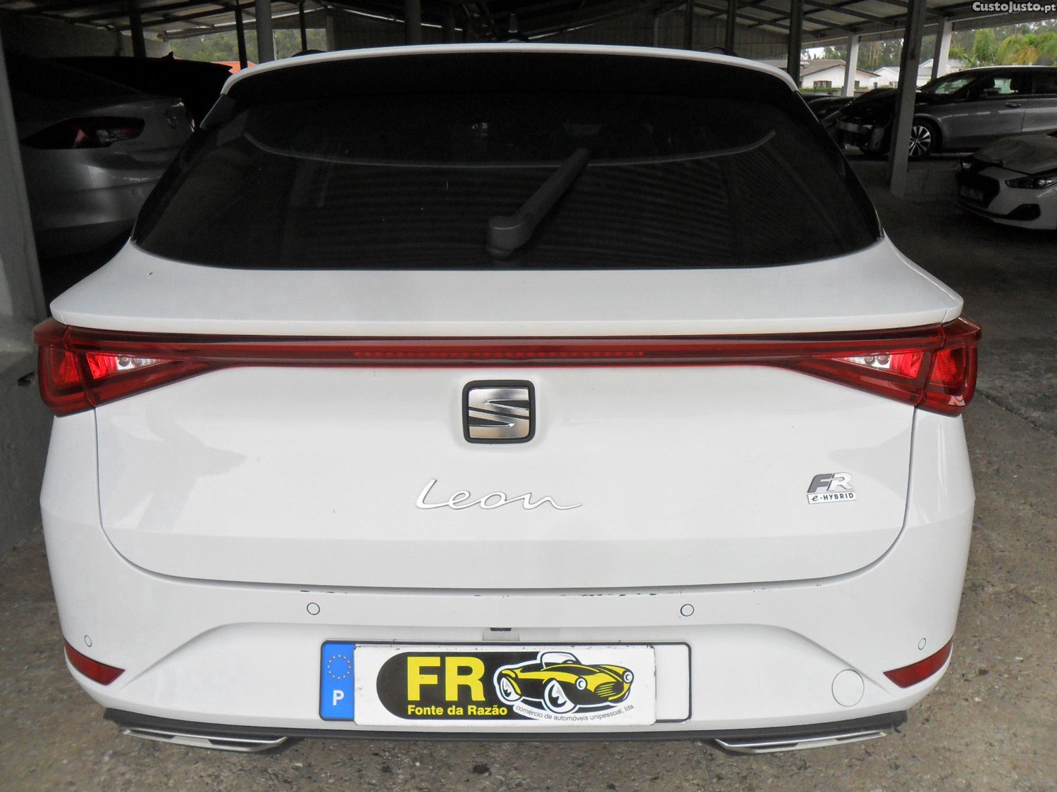 SEAT Leon ST 1.5 TSI e-Hybrid FR DSG — fotografia 7