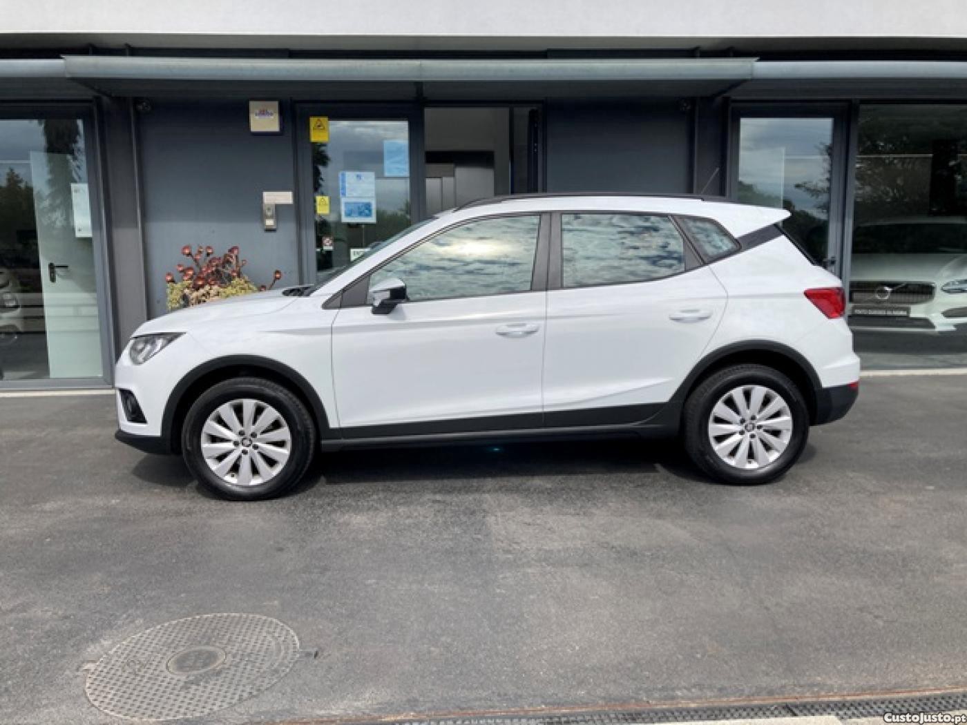 SEAT Arona 1.6 TDI Reference — fotografia 24
