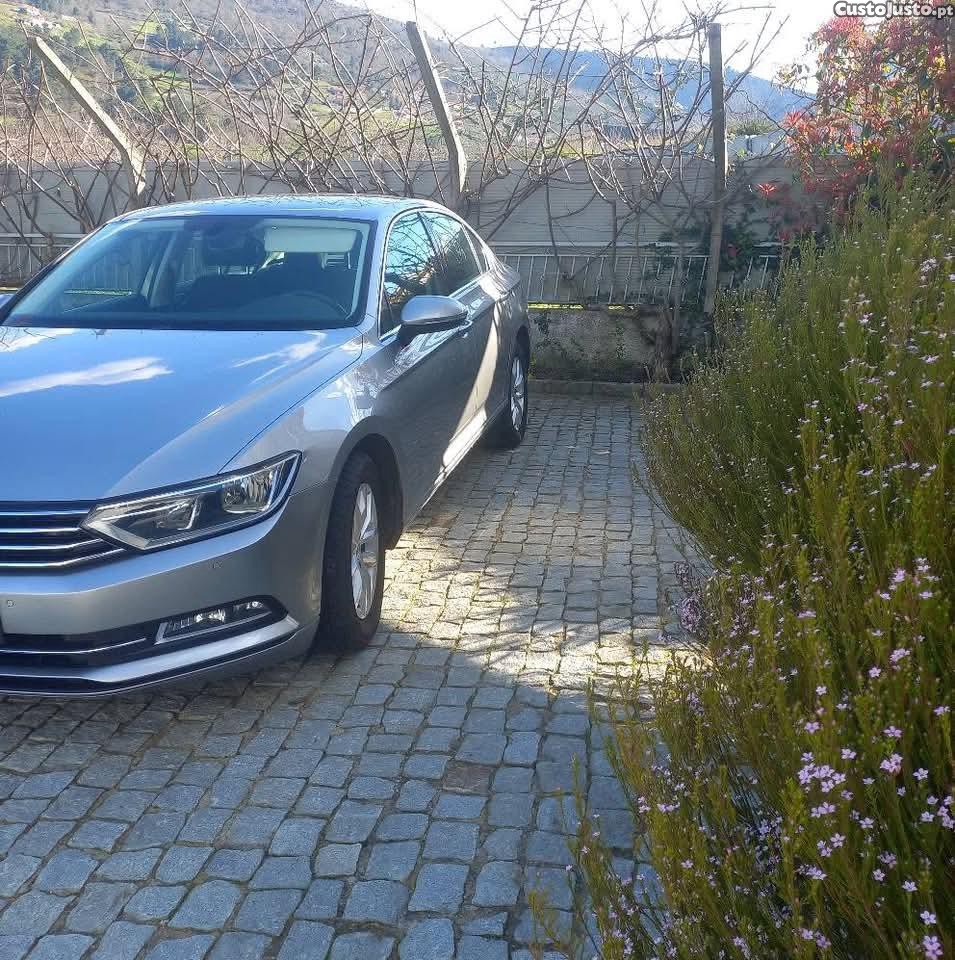VW Passat VW Passat 2.0 TDI Confortline Sedan (2018) - 18 — photo 2