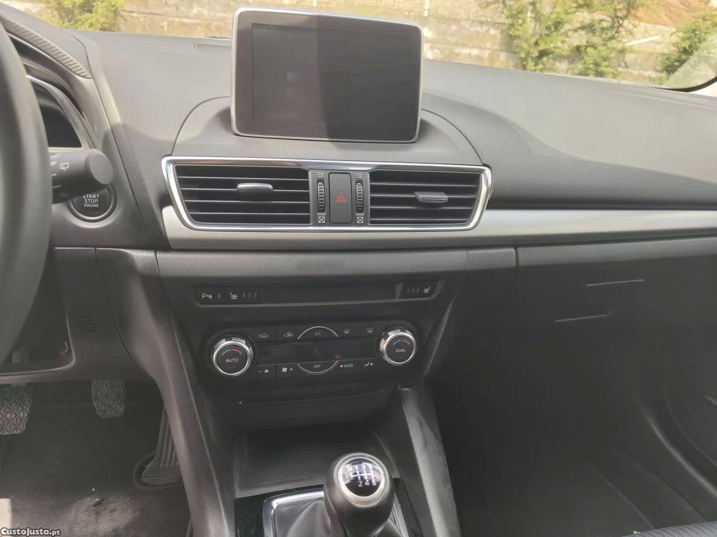 Mazda 3 1.5 sky-d excellence pack ht navi — fotografia 2