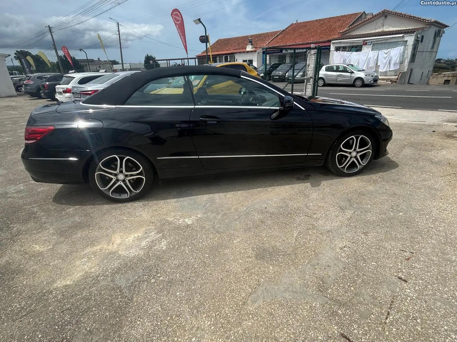 Mercedes-Benz E 220 BlueTEC Auto — fotografia 17