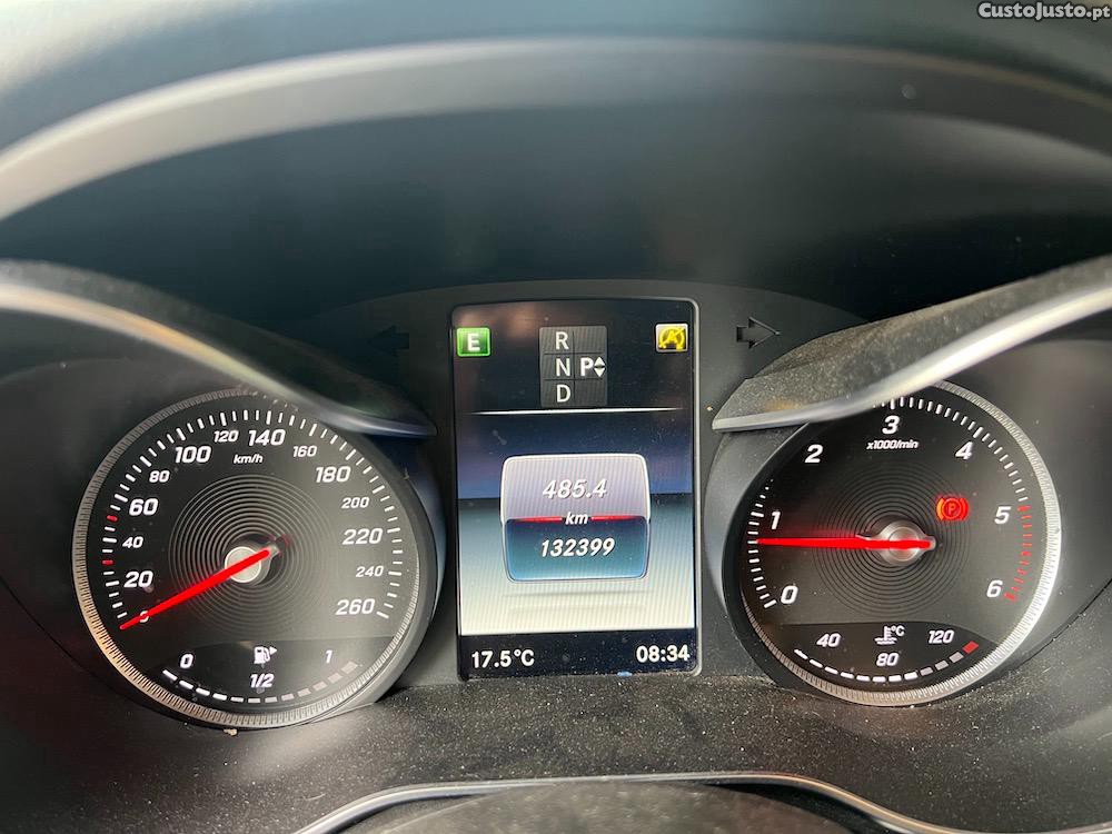 Mercedes-Benz C 220 d T Avantgarde Auto — fotografia 8