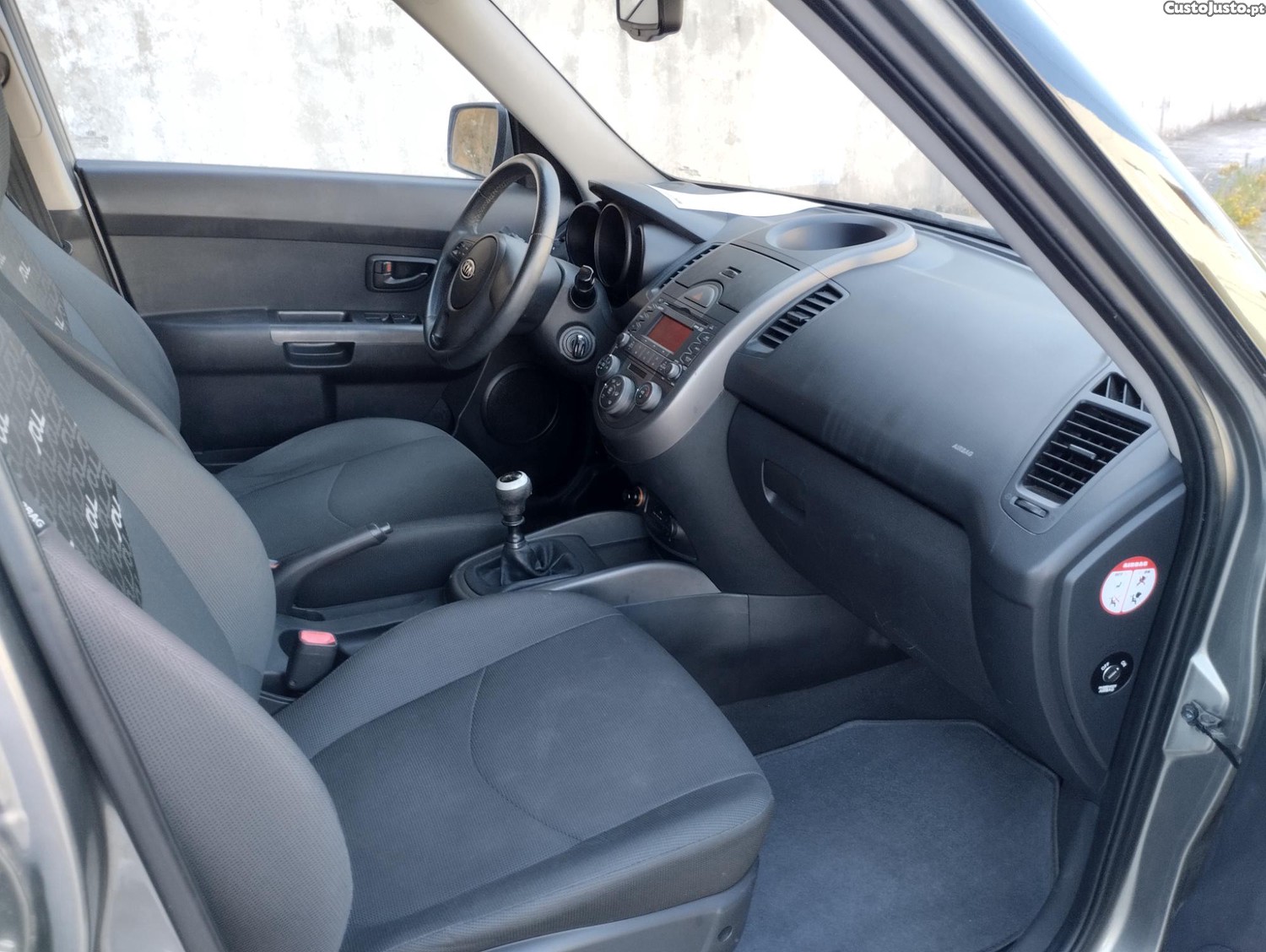 Kia Soul 1.6 CRDI 128cv (SUV) - NACIONAL - 160.000kms - C/ Garantia — fotografia 17