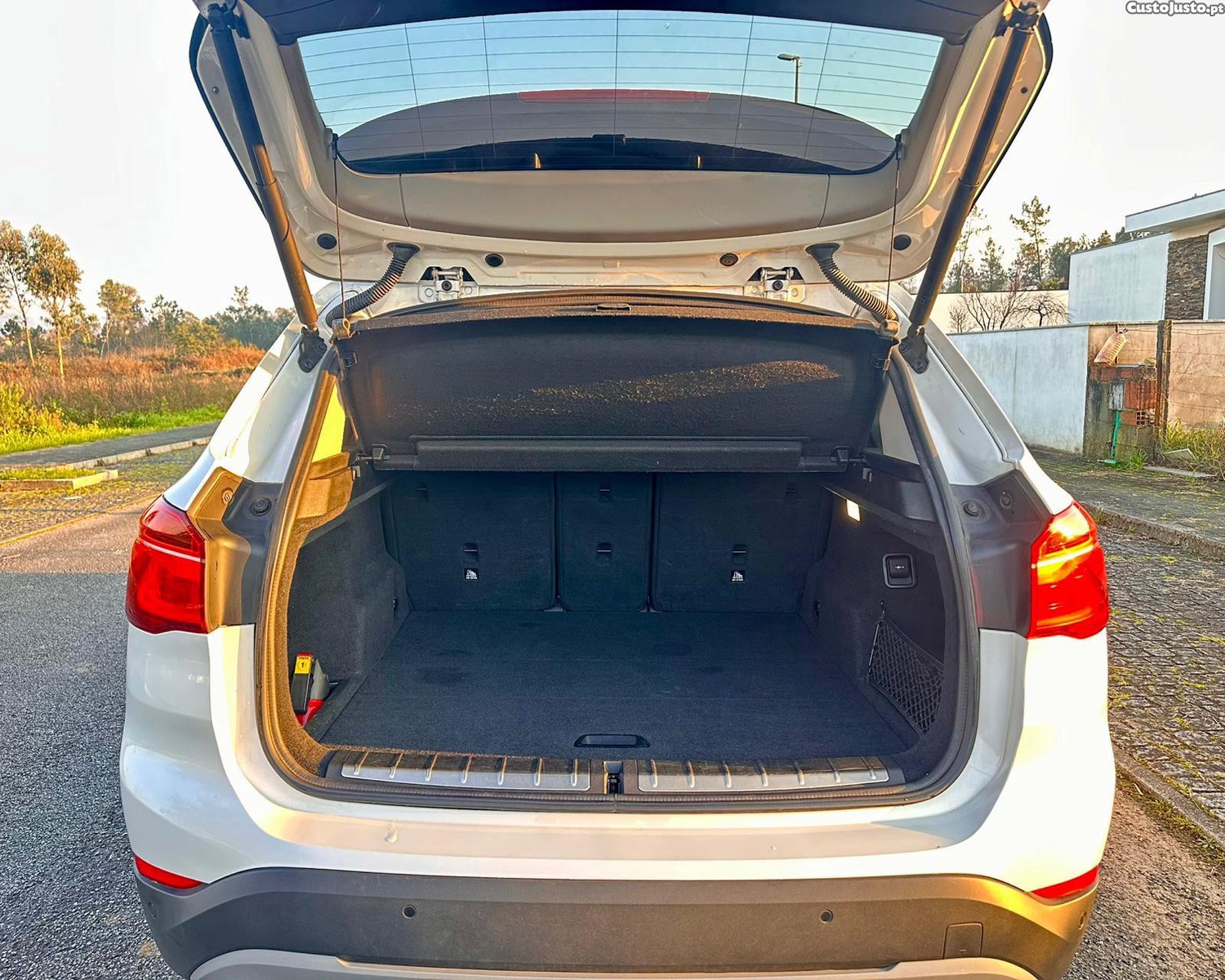 BMW X1 SDrive 16d MUITO BOM Estado — fotografia 8