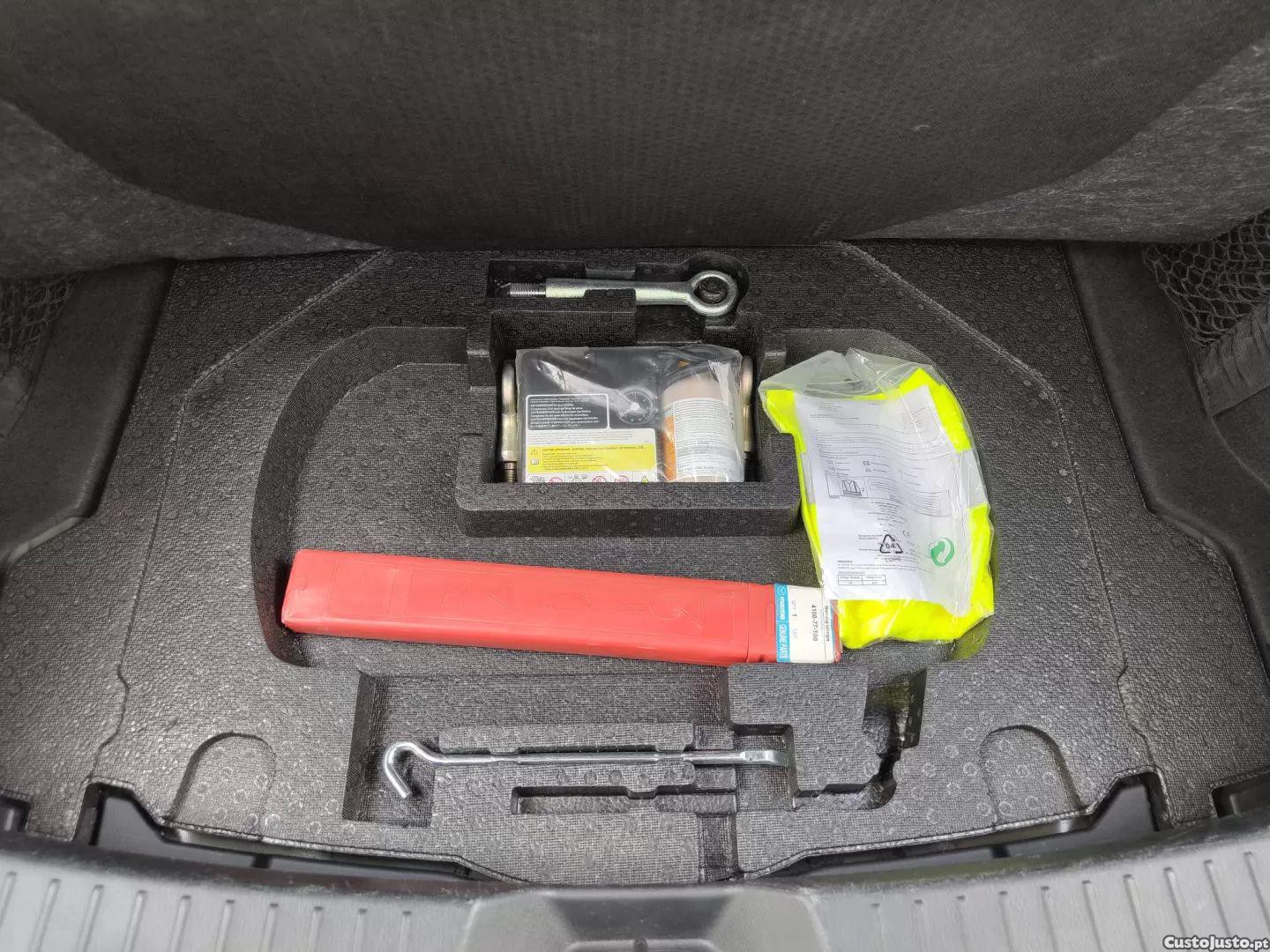 Mazda 3 1.5 sky-d excellence pack ht navi — fotografia 12