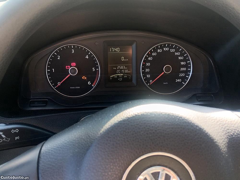 Volkswagen Transporter Kombi — fotografia 4
