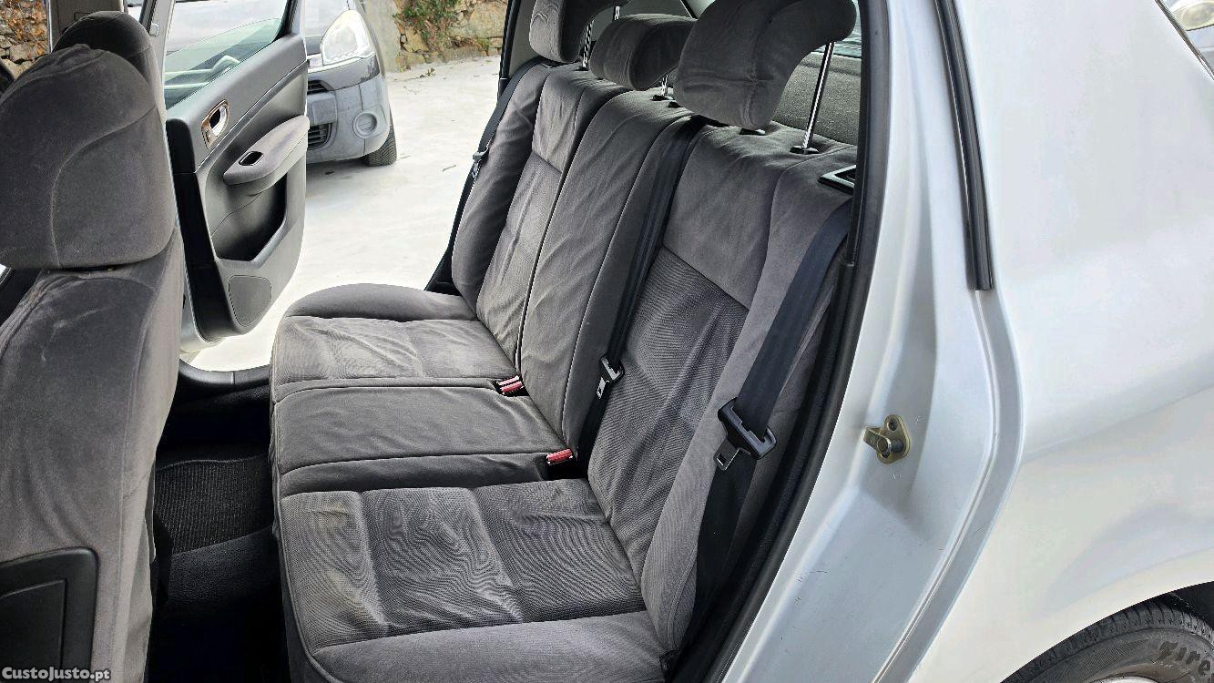 Peugeot 307 1.4 HDI — fotografia 5