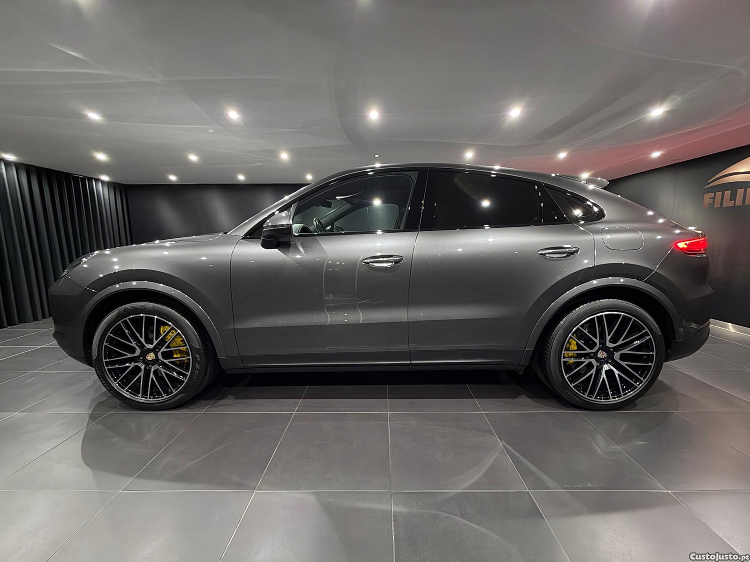 Porsche Cayenne Coupé E-Hybrid — photo 4