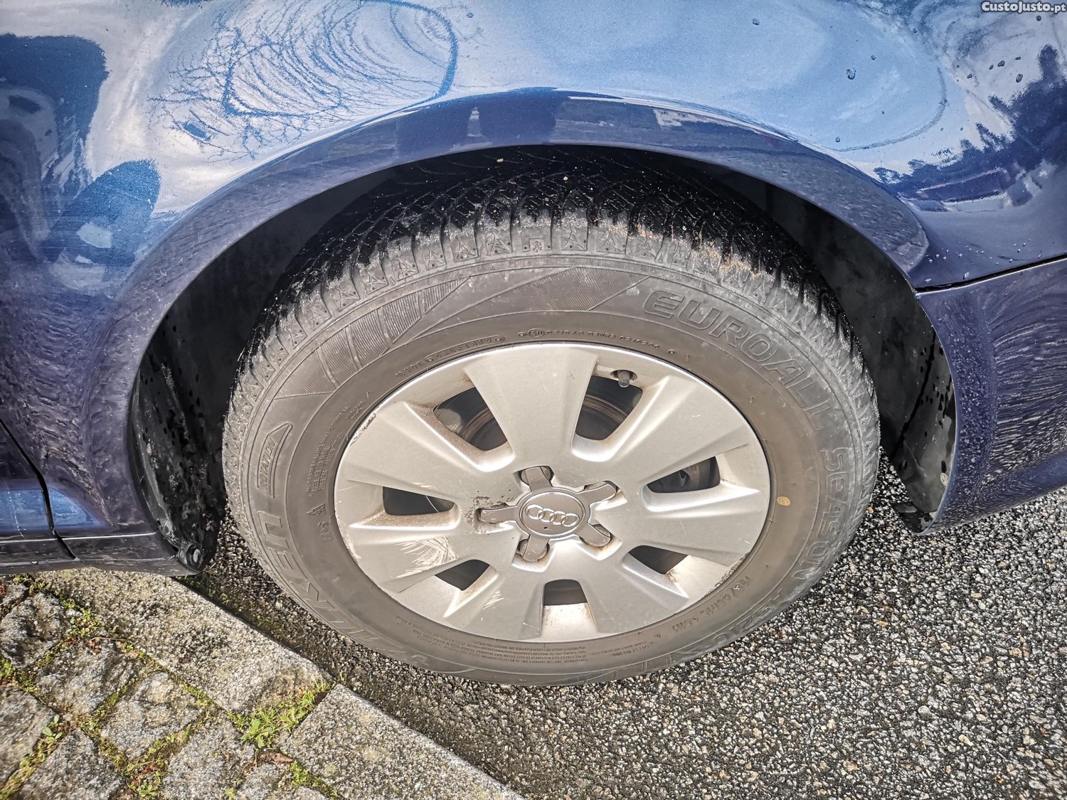 Audi A3 Sportback 1.6 TDI 105cv Attraction c/ Garantia — fotografia 14