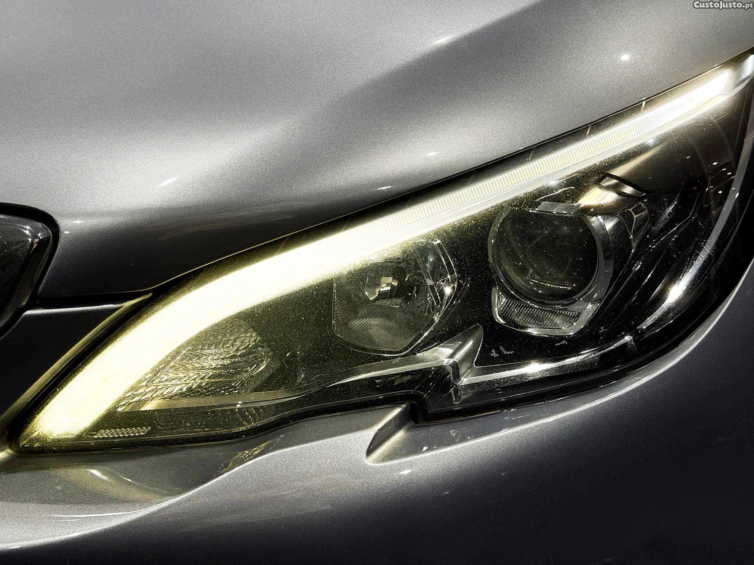 Peugeot 308 SW 1.6 BlueHDi Allure — fotografia 14
