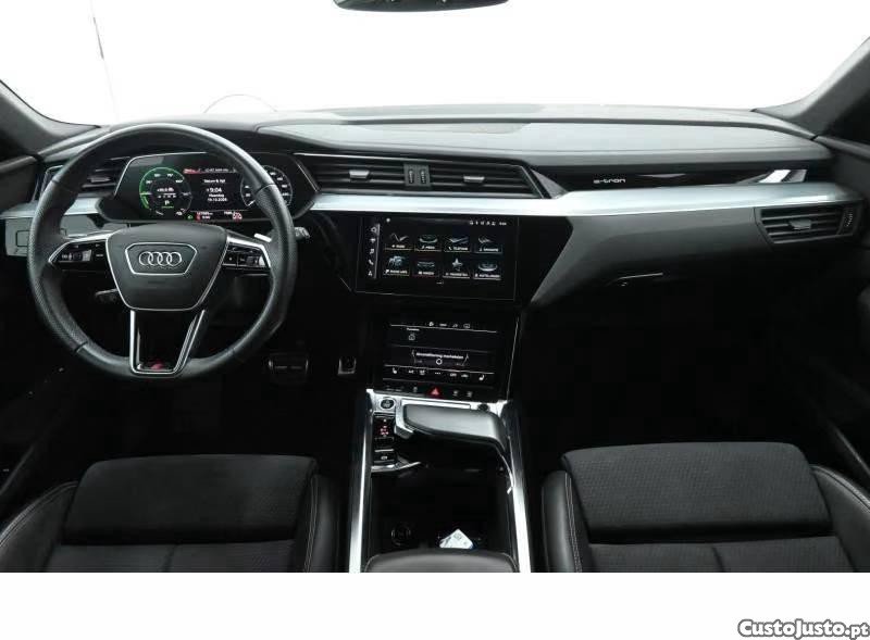Audi Q8 e-Tron 50 quattro S line — photo 5