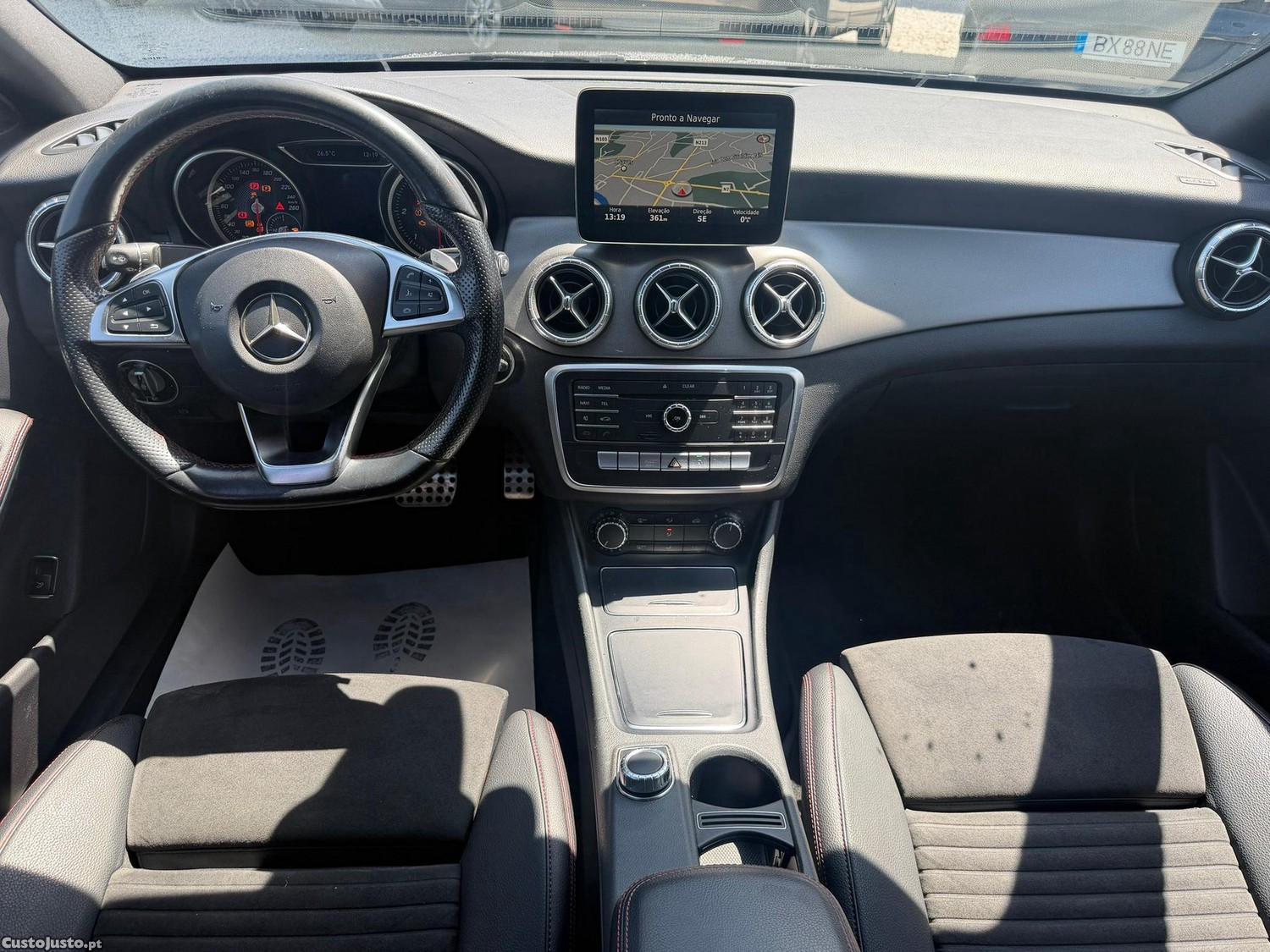Mercedes-Benz CLA 200 d AMG Line Aut. — fotografia 9