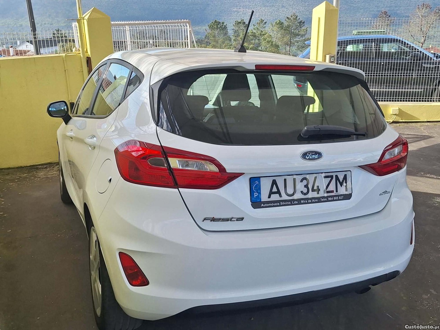 Ford Fiesta 1.1 VCT Business — fotografia 6