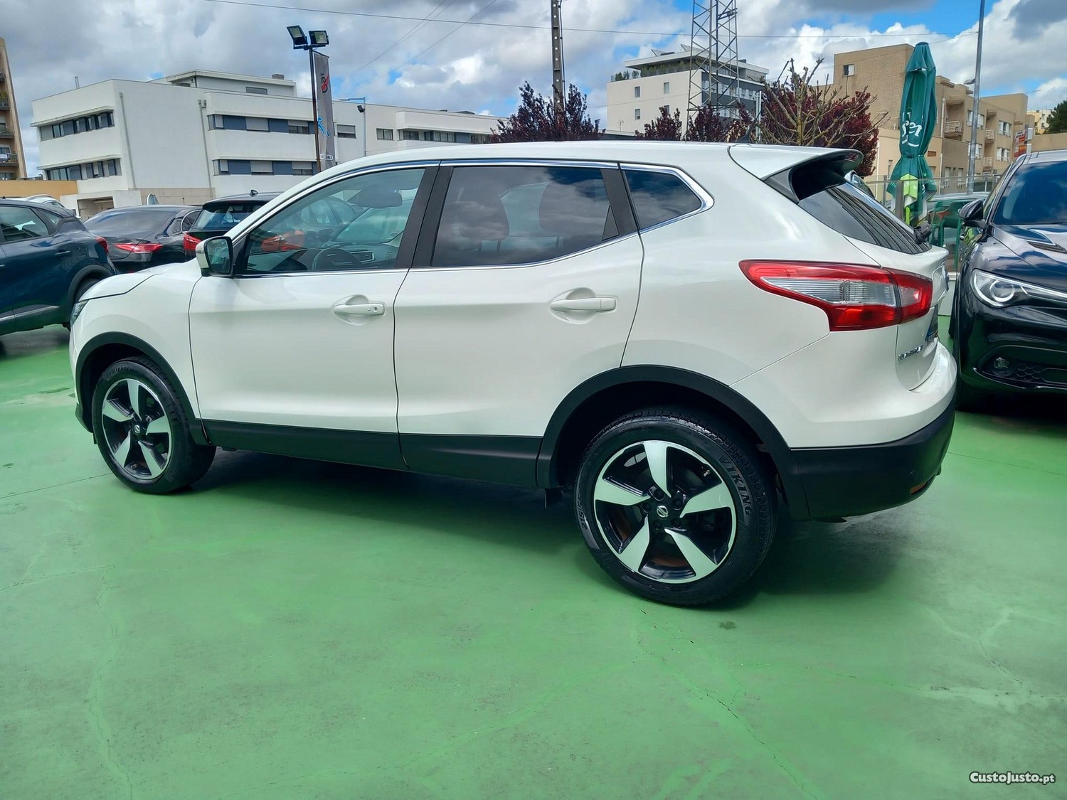 Nissan Qashqai 1.5 dCi 360 - 15 — photo 5