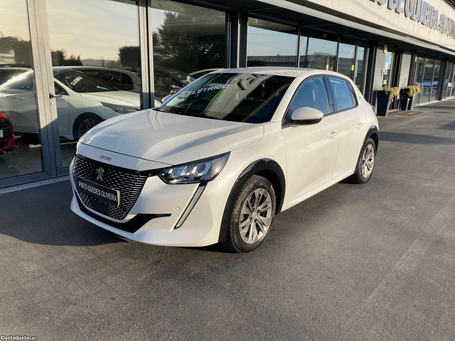 Peugeot e-208 50 kWh Active Pack - 20 — photo 3
