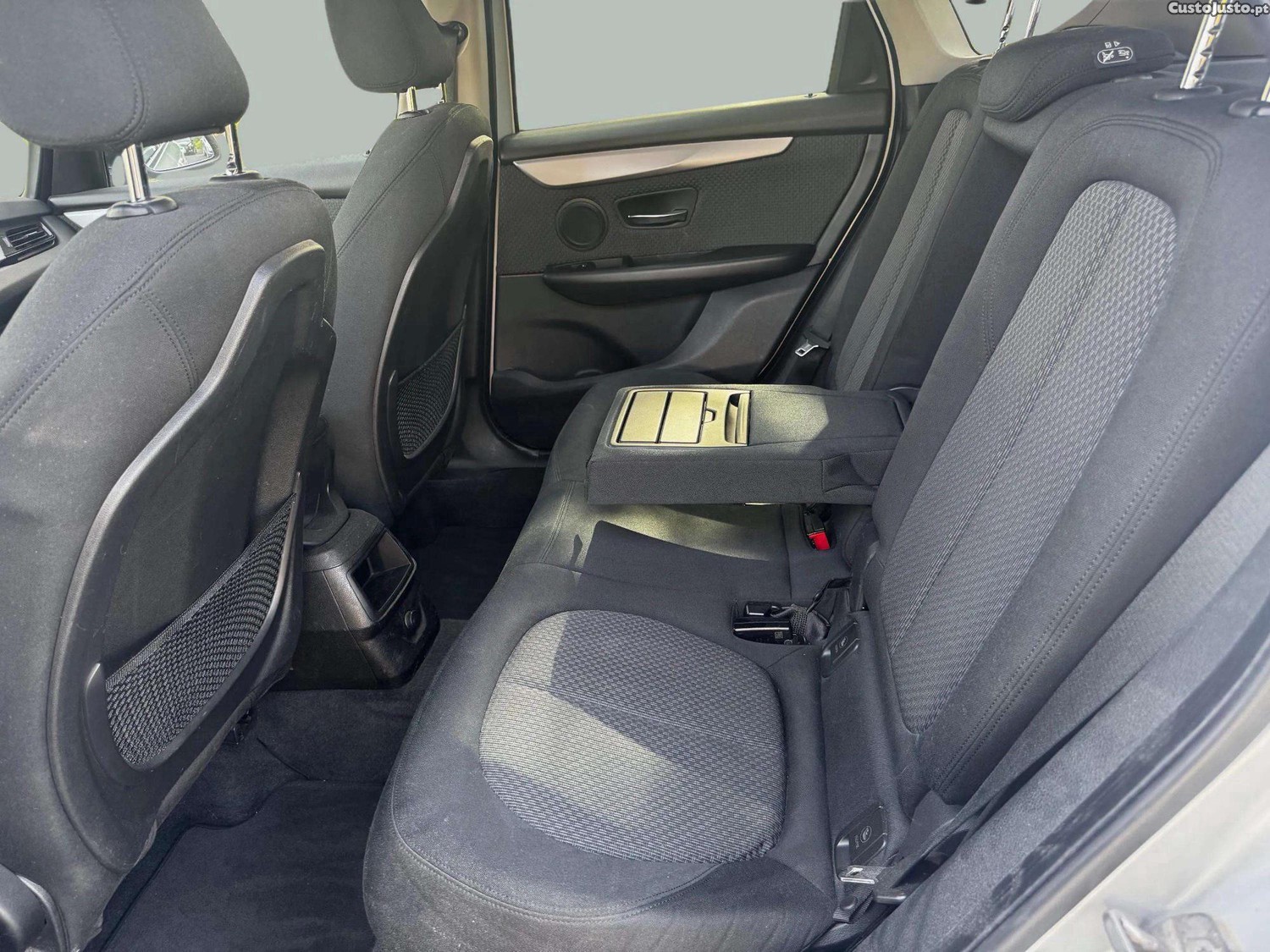BMW 216 Active Tourer — fotografia 4