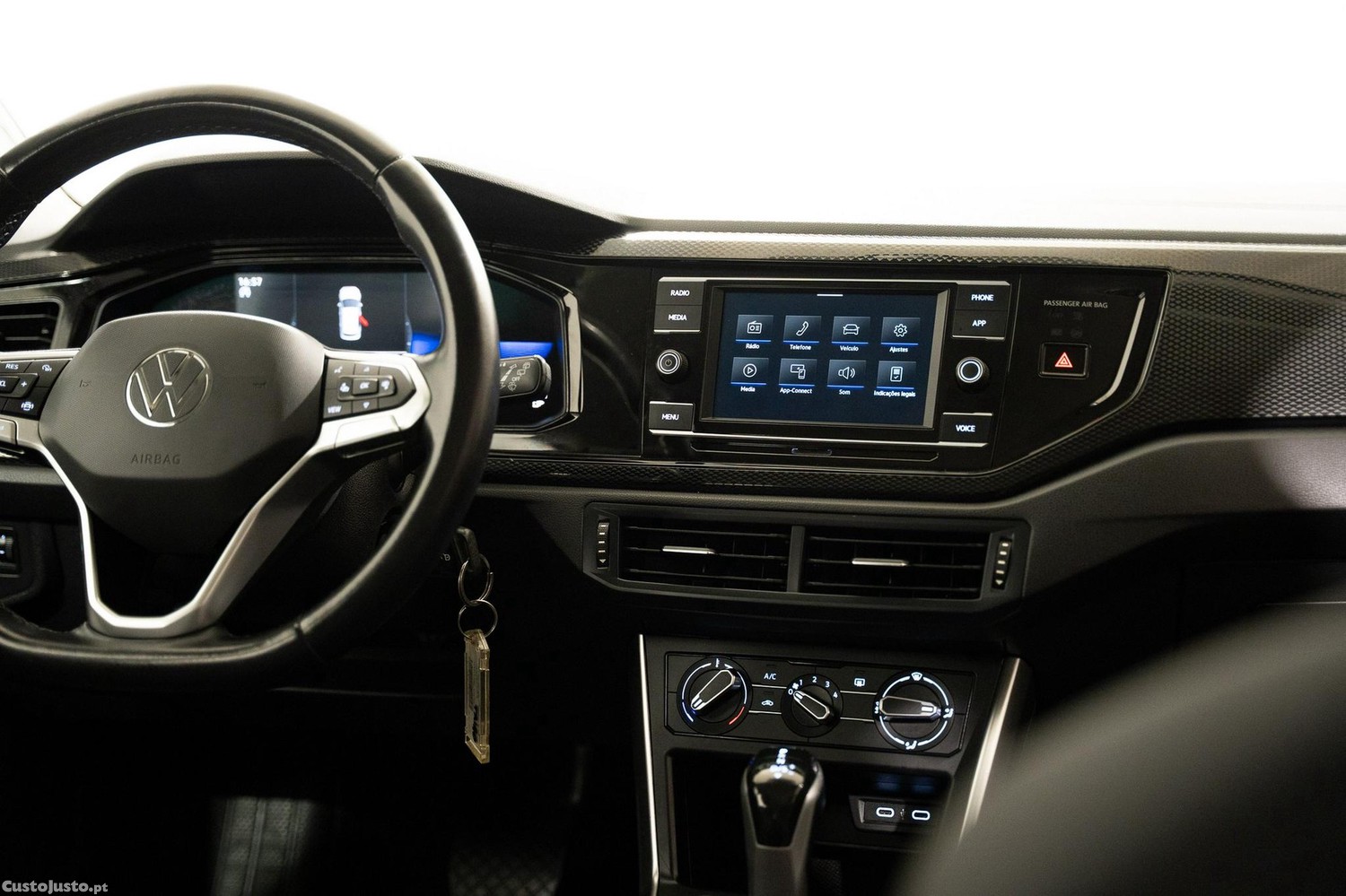 Volkswagen Taigo 1.0 TSI Life DSG — fotografia 14