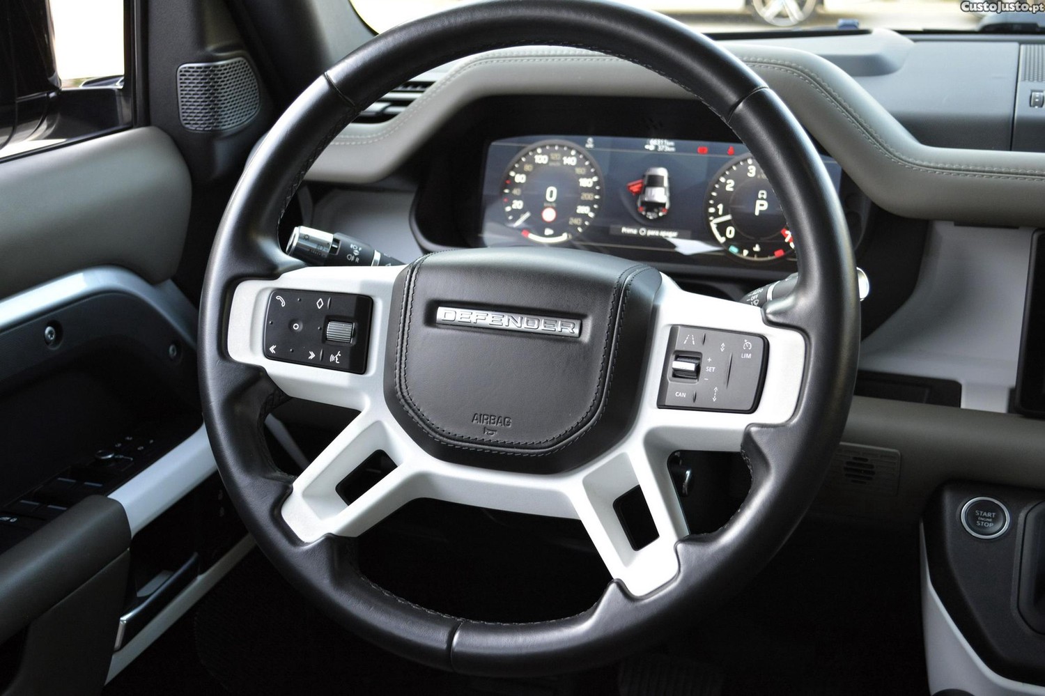 Land Rover Defender 3.0 I6 130 AWD X-Dynamic HSE — fotografia 2