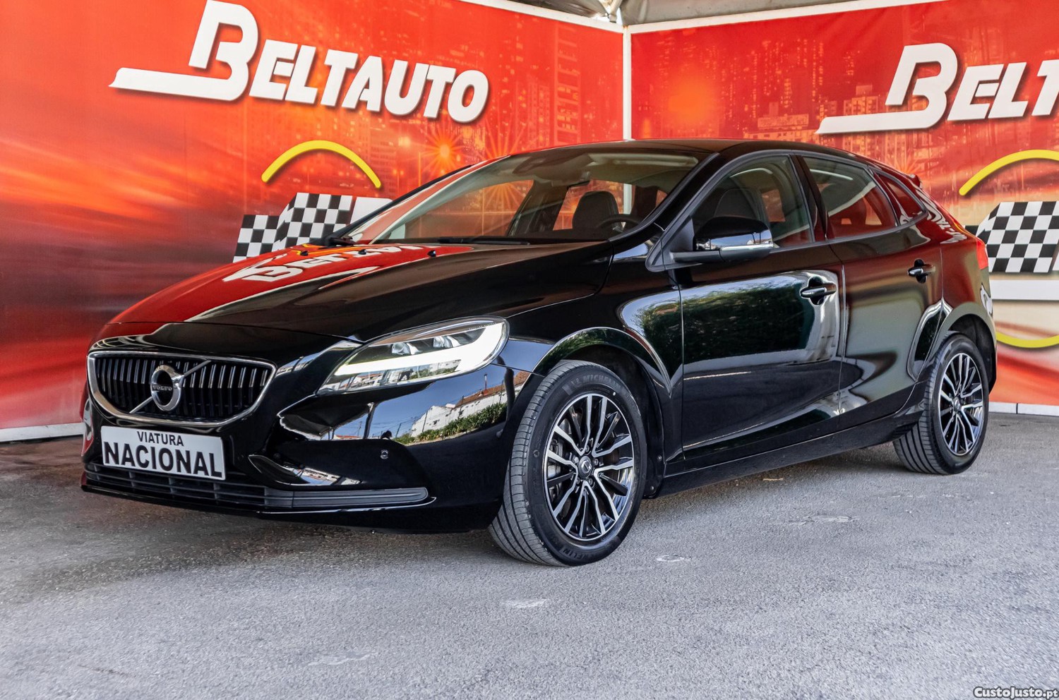 Volvo V40 2.0 D3 Momentum Geartronic — fotografia 23