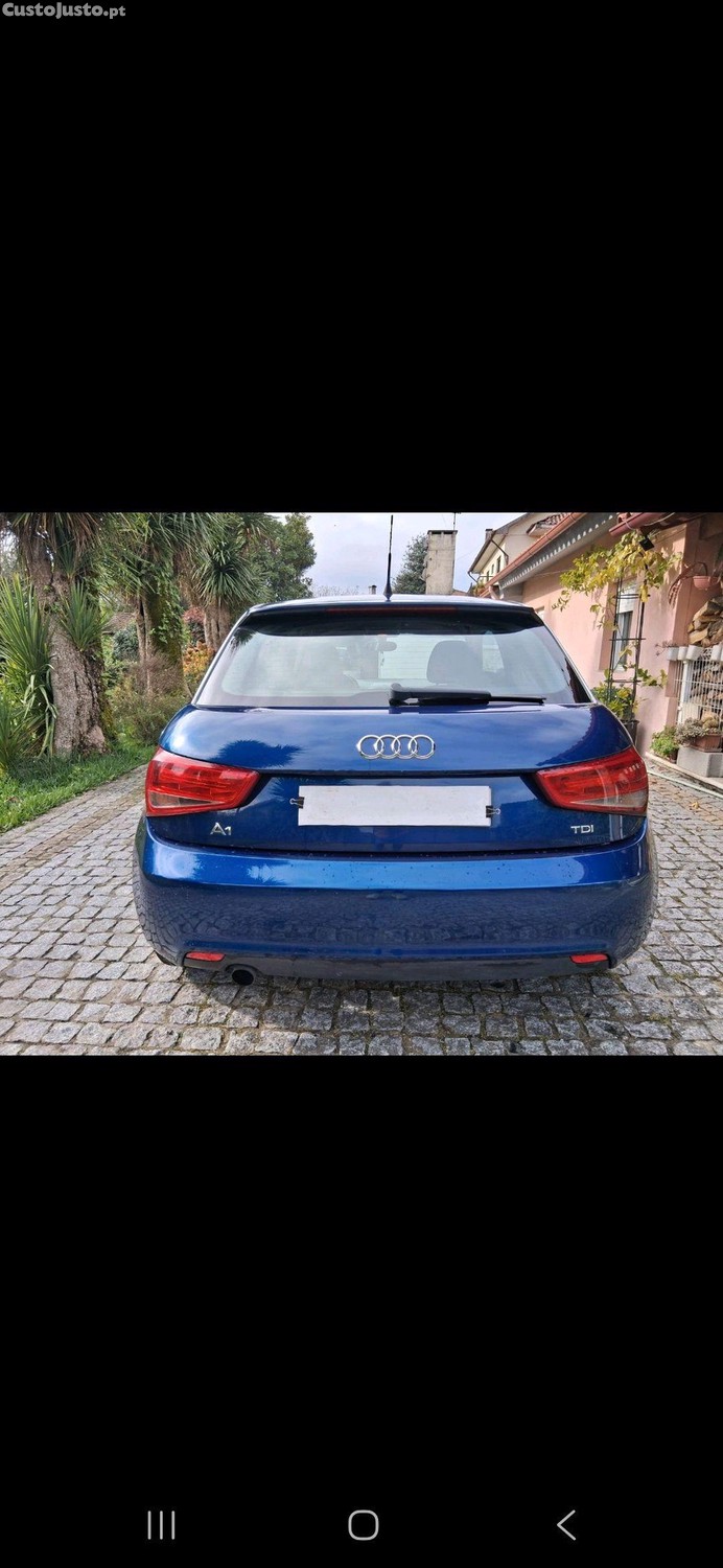Audi A1 1.6tdi sport — fotografia 9