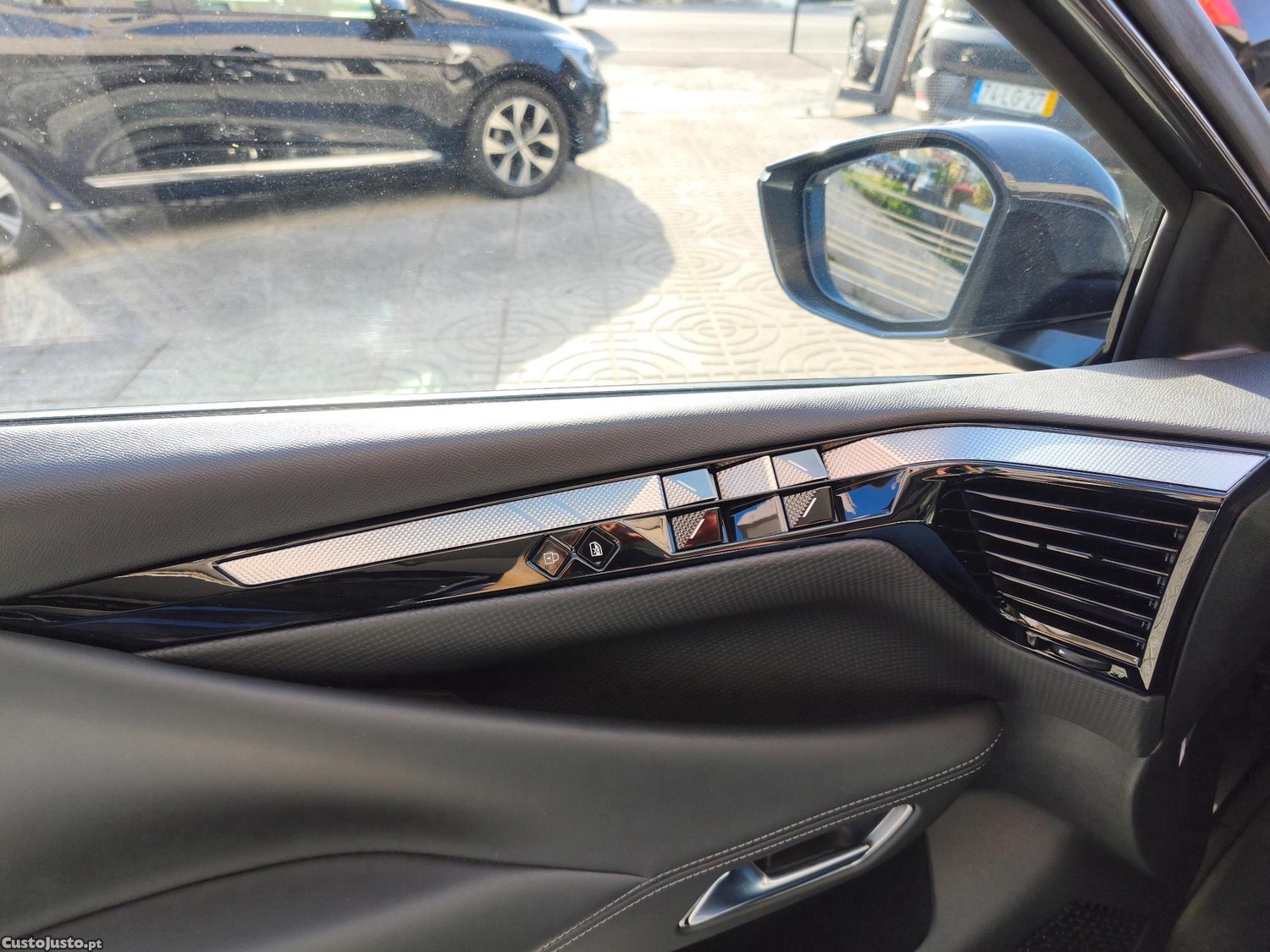 DS 4 4 1.6 E-Tense 225cv Rivoli IVA DEDUTIVEL — fotografia 6