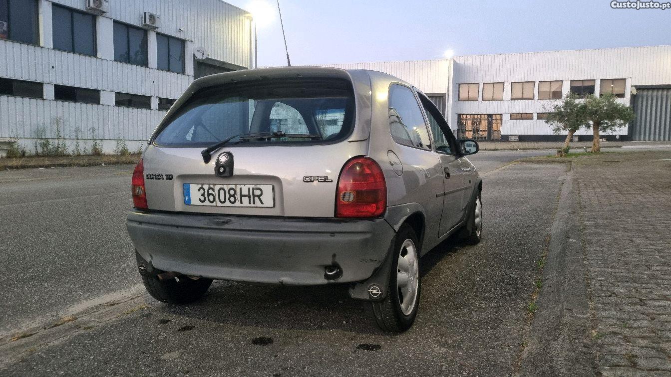 Opel Corsa 1 5 TD — fotografia 4