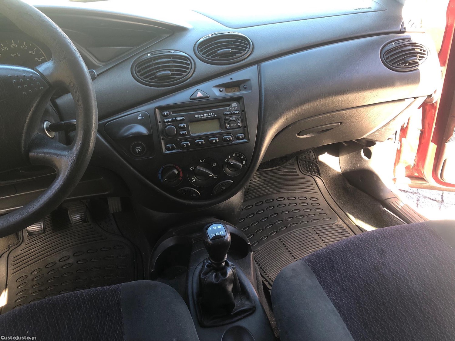 Ford Focus 1.8 TDDi — photo 5