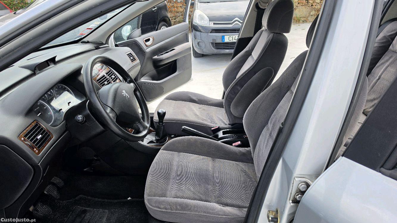Peugeot 307 1.4 HDI — fotografia 4