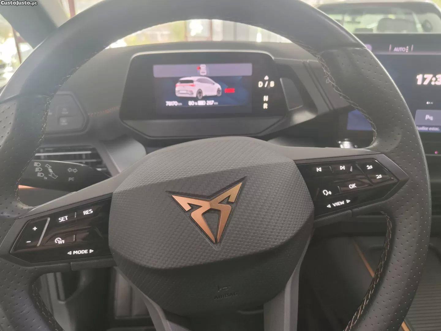 CUPRA Born 58 kwh plus — fotografia 5