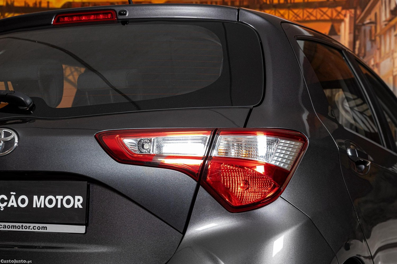 Toyota Yaris 1.0 VVT-i Comfort — fotografia 14
