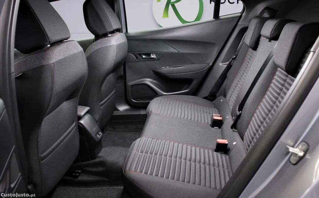 Peugeot e-2008 Active Pack — fotografia 2