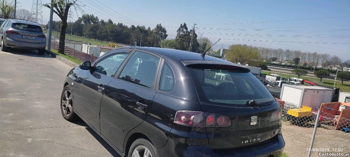 SEAT Ibiza 1400tdi — fotografia 8