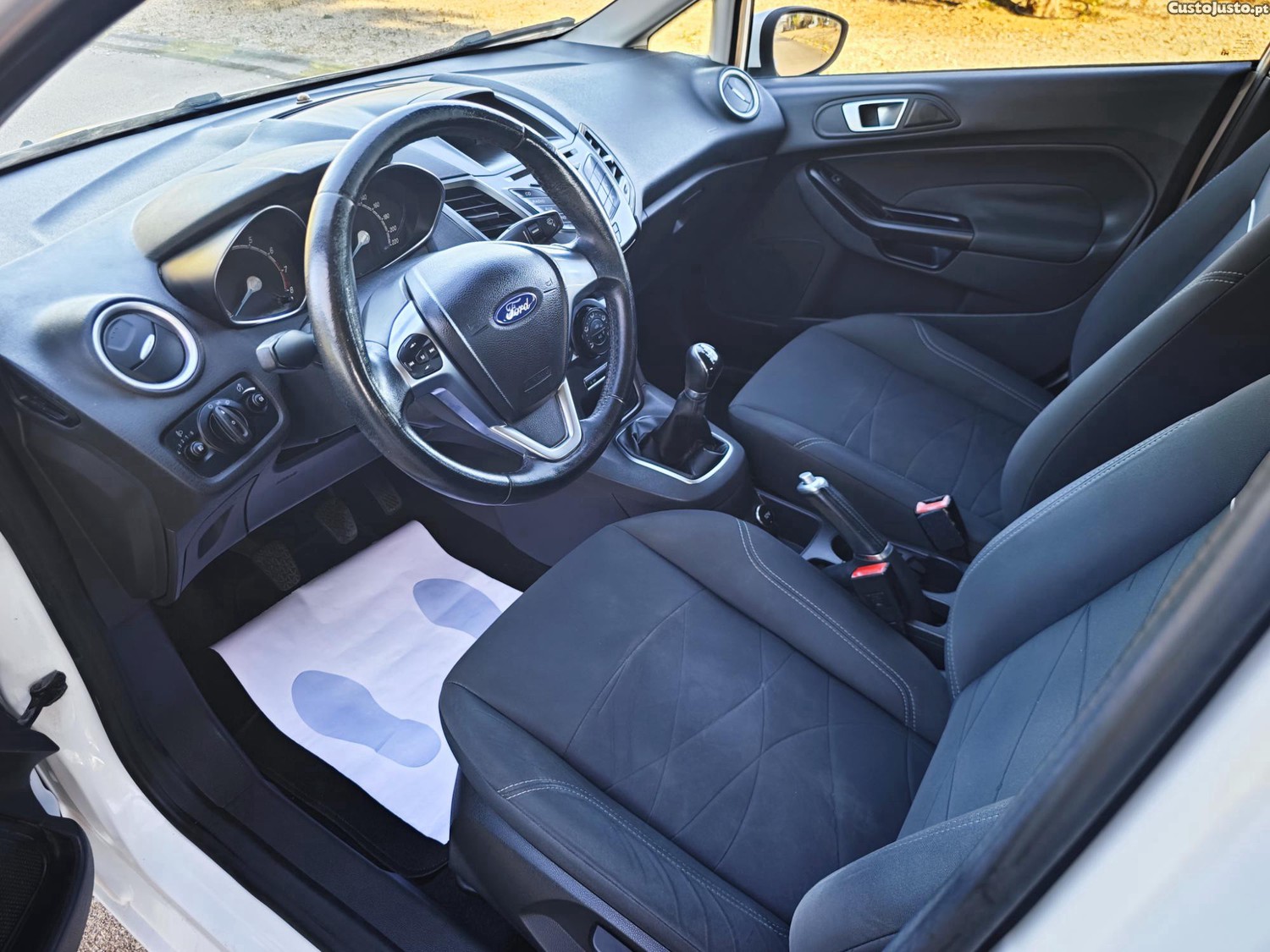 Ford Fiesta 1.0 T EcoBoost STLine — photo 5