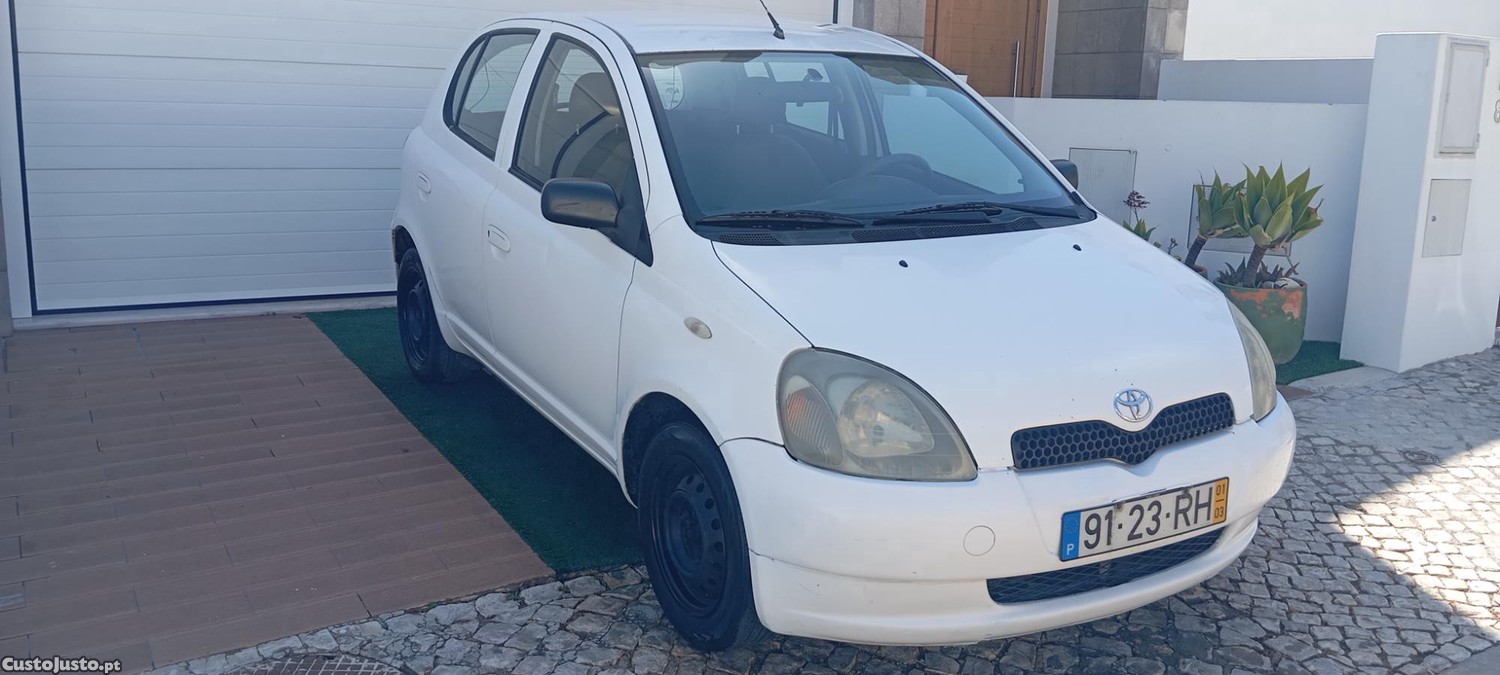 Toyota Yaris 1.0 Terra , em bom estado. — fotografia 12
