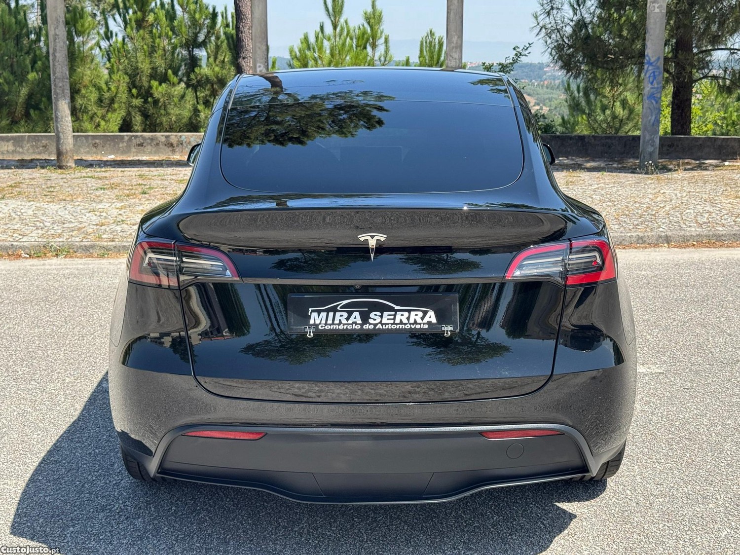 Tesla Model Y Tração Traseira — fotografia 18