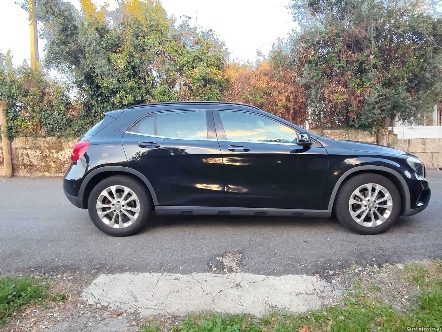 Mercedes-Benz GLA 180 1,5 - 15 — photo 3