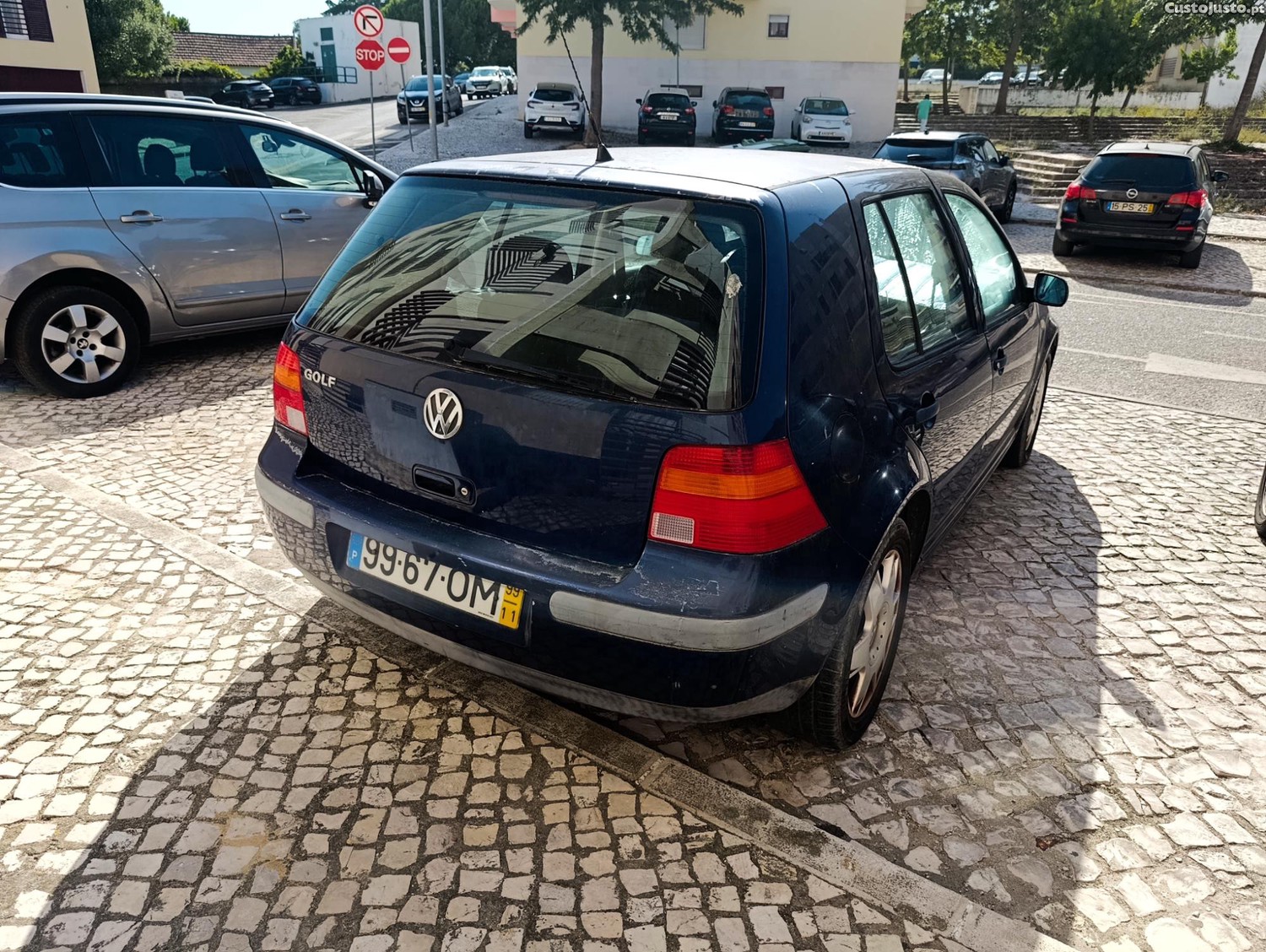VW Golf Confortline — fotografia 4