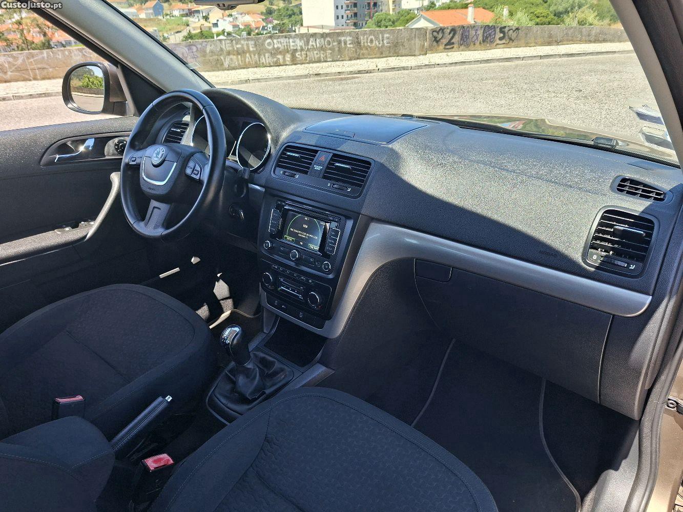 Skoda Yeti 1.2 Elegance 105cv c/ Revisão — fotografia 5