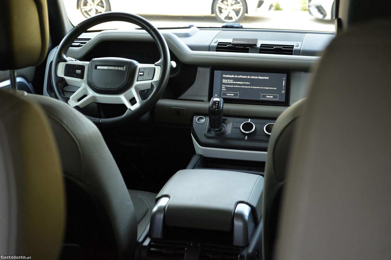 Land Rover Defender 3.0 I6 130 AWD X-Dynamic HSE — fotografia 14