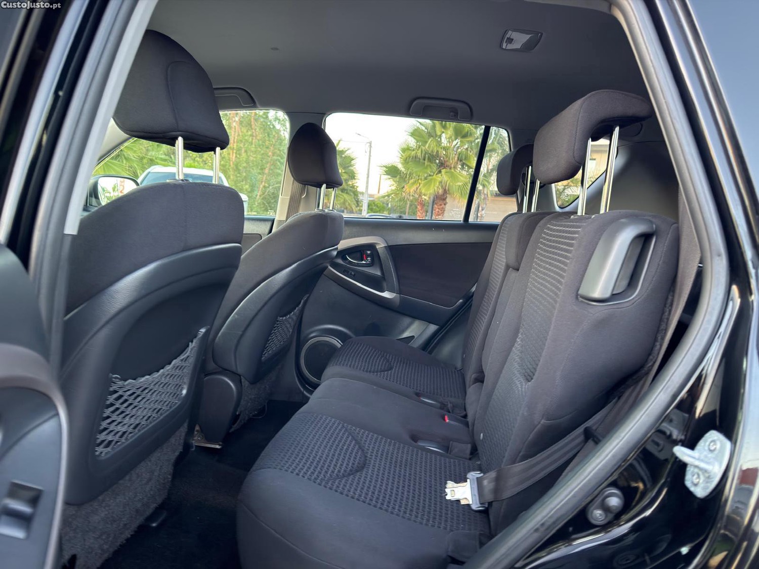 Toyota RAV4 2.2 D-4D X — fotografia 11