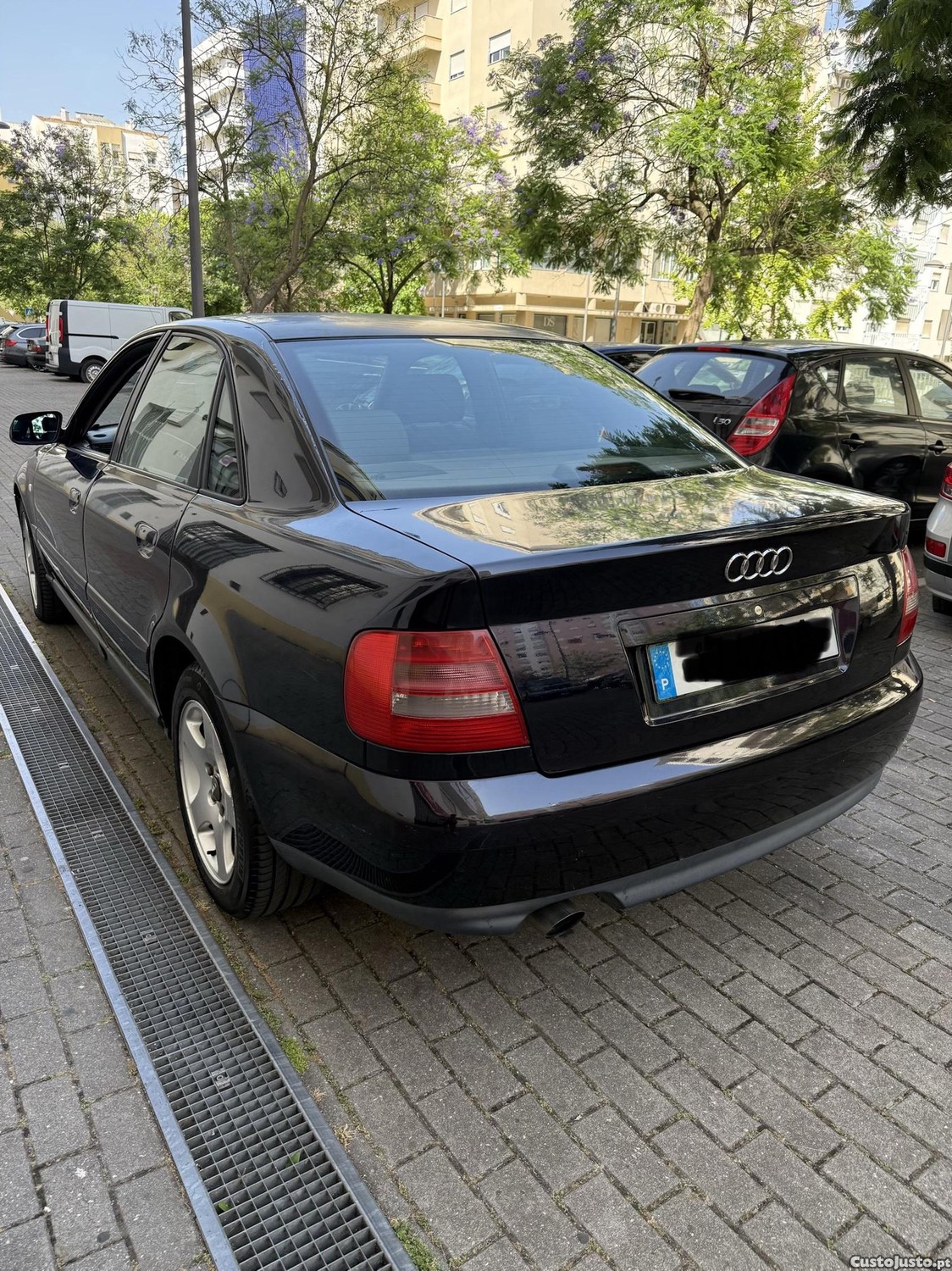 Audi A4 1.6 gasolina — fotografia 3