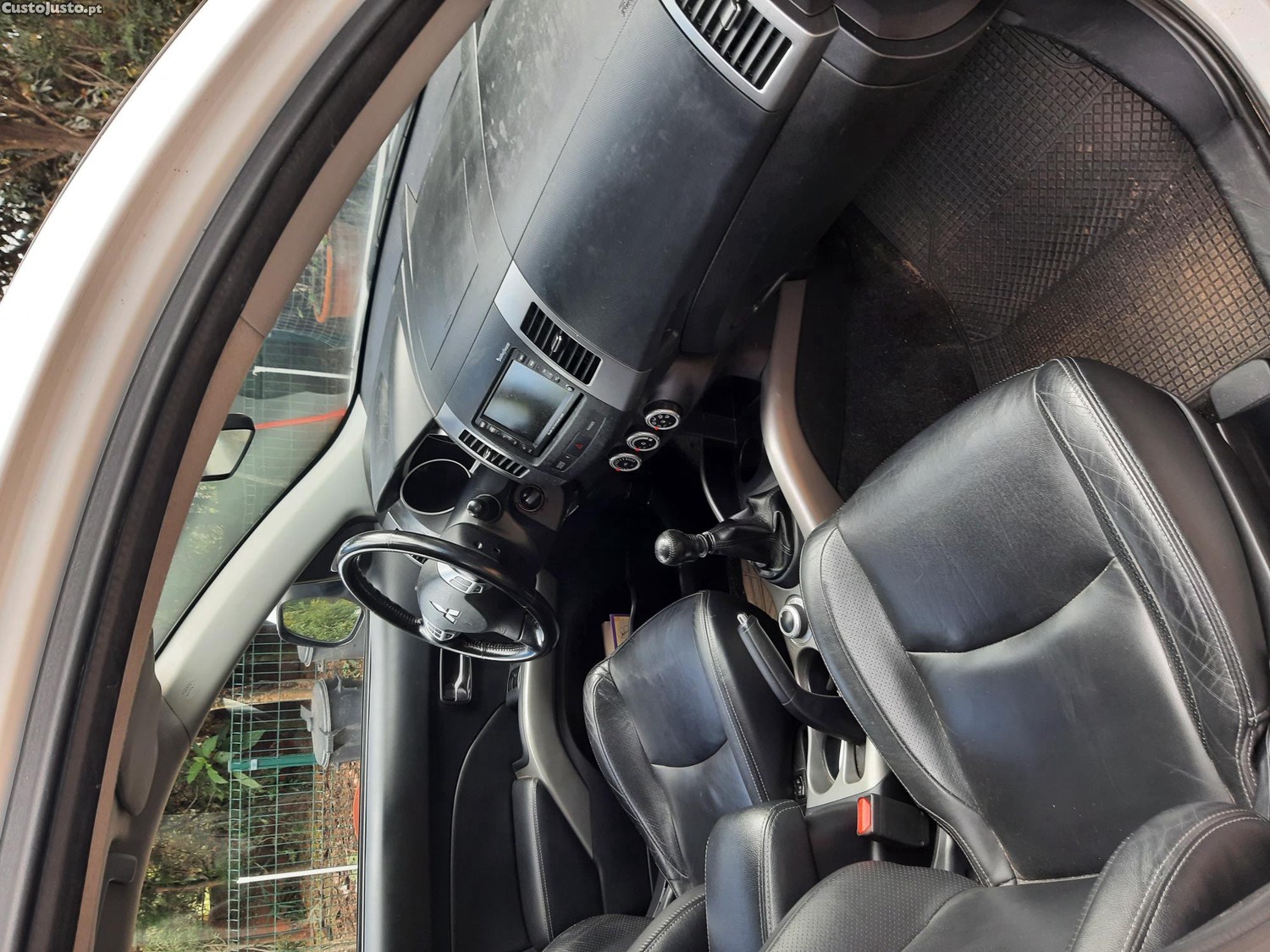 Mitsubishi Outlander 2.2 di 156hp — fotografia 7