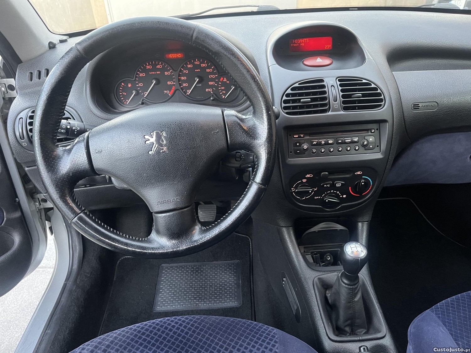 Peugeot 206 160 mil — fotografia 3