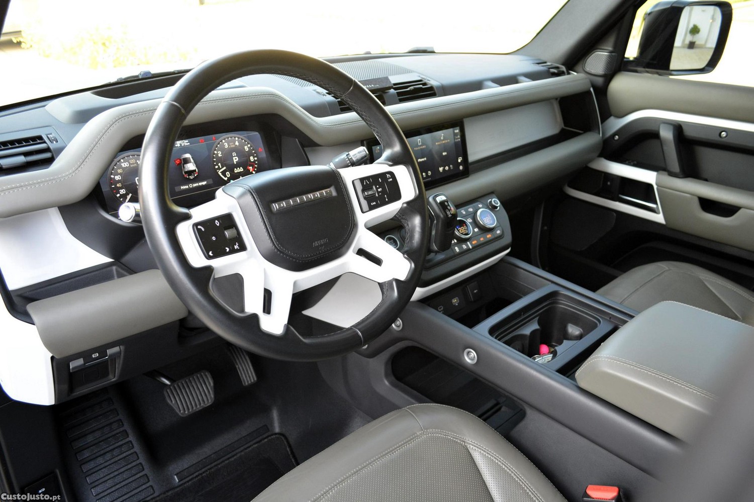 Land Rover Defender 3.0 I6 130 AWD X-Dynamic HSE — fotografia 8