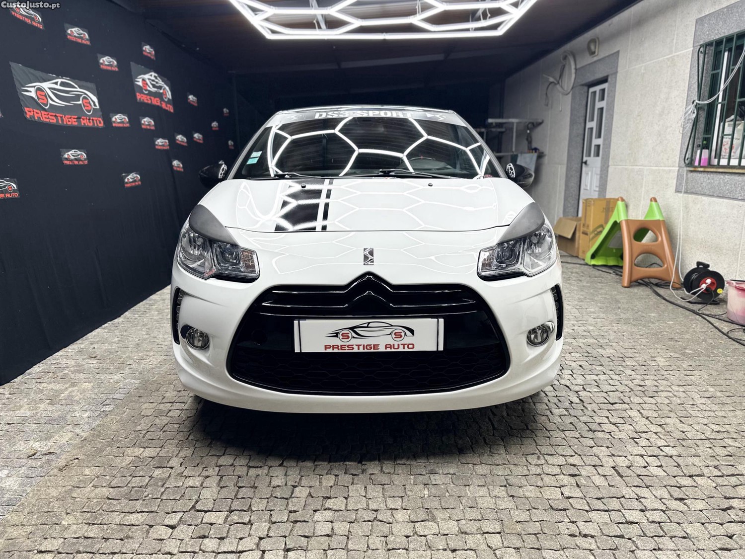 Citroën DS3 1.6 THP Sport Chic — photo 2