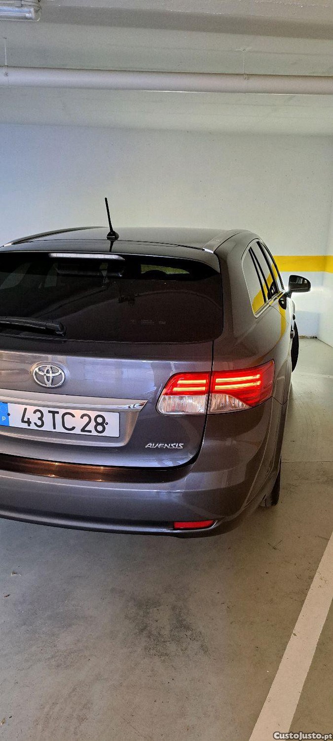 Toyota Avensis DCat — fotografia 9